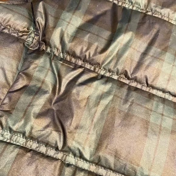 Lands' End Women's Navy Puffer Vest - Picture 4 of 5